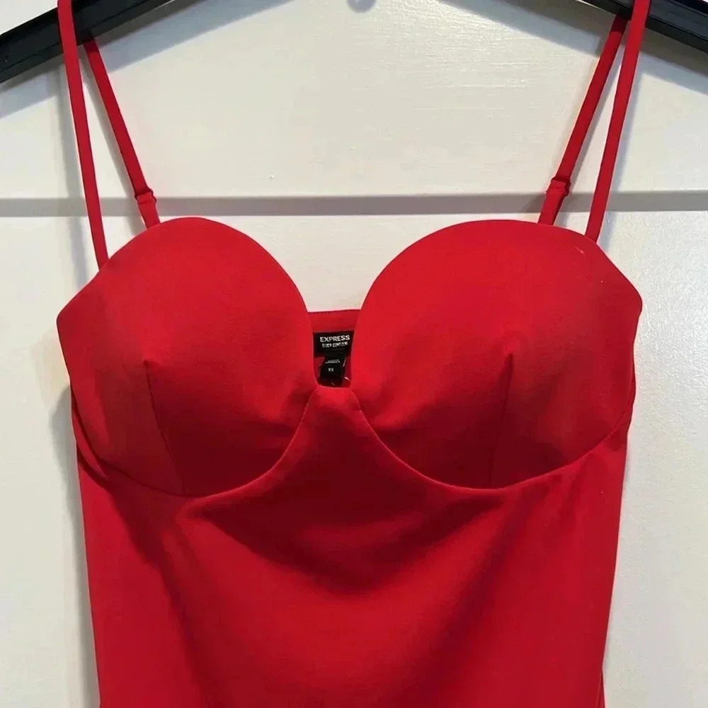 Express Body Contour red body suit sizee XS. In perfect condition! - Picture 6 of 13